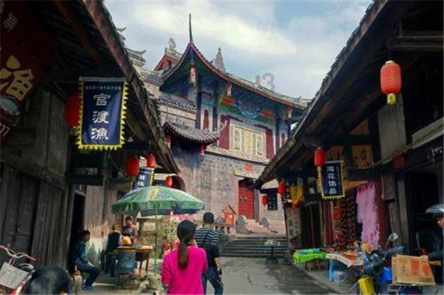 市应急管理局 主题志愿服务走进保定东站